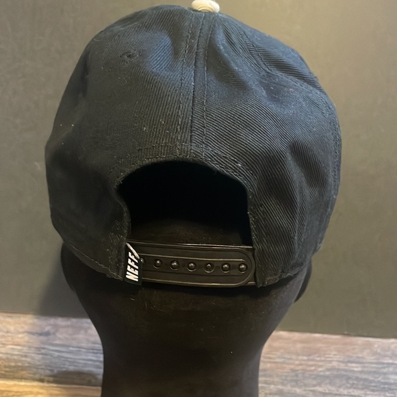 Neff Company SnapBack. - Picture 4 of 8
